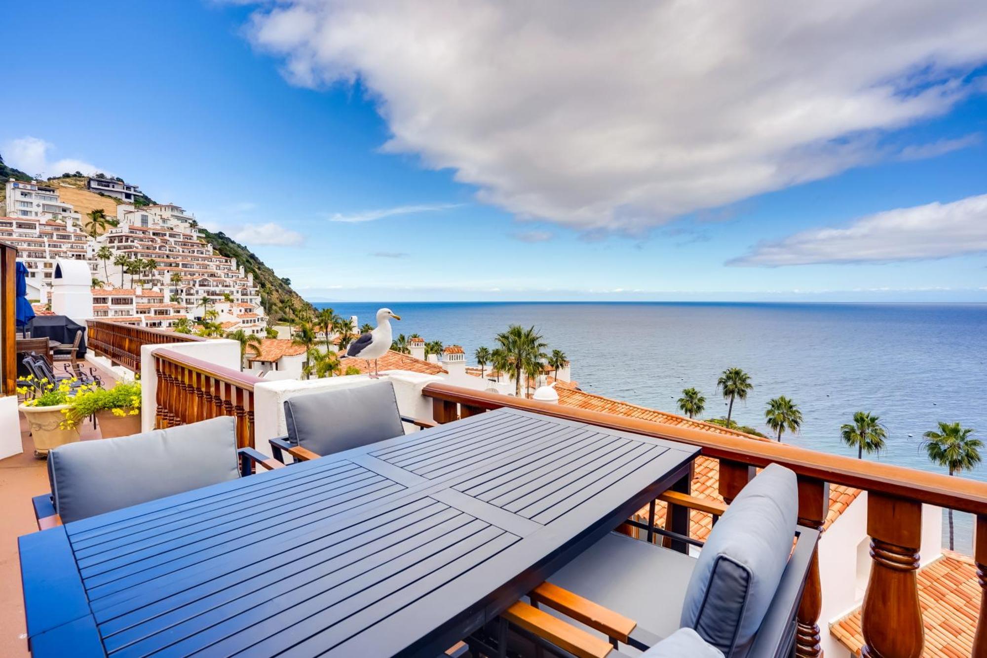 Bright Catalina Island Condo With Ocean Views! อาวาลอน ภายนอก รูปภาพ