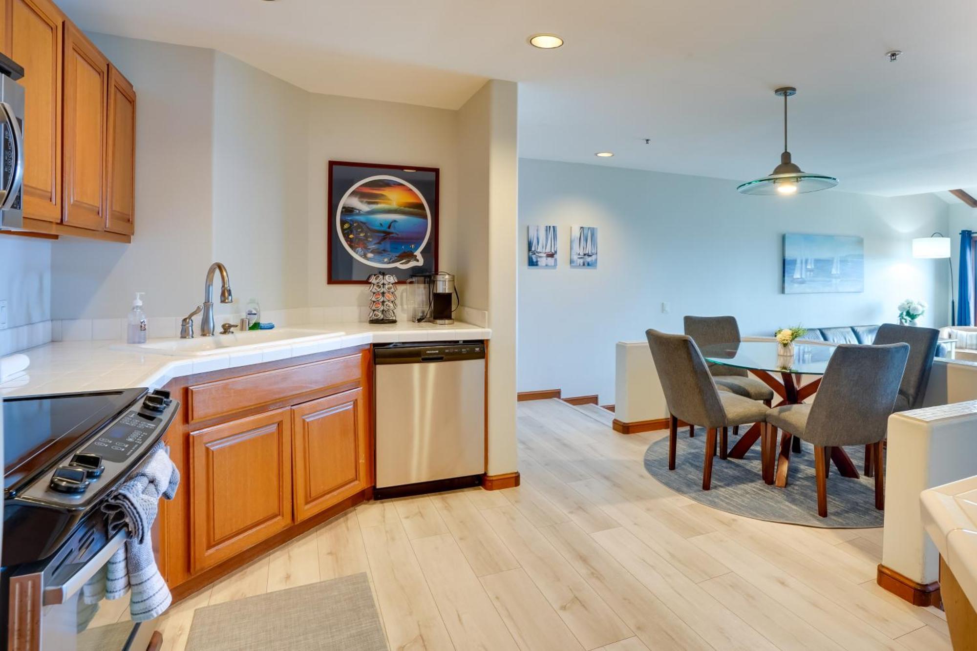Bright Catalina Island Condo With Ocean Views! อาวาลอน ภายนอก รูปภาพ