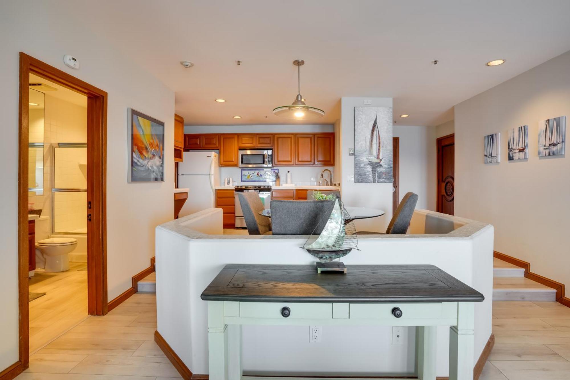 Bright Catalina Island Condo With Ocean Views! อาวาลอน ภายนอก รูปภาพ