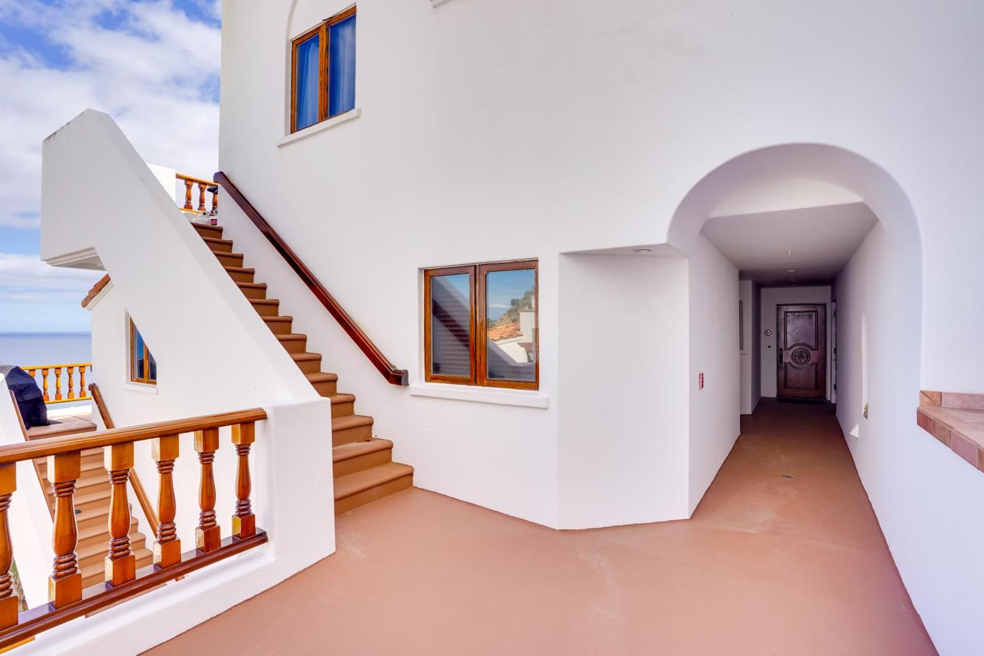 Bright Catalina Island Condo With Ocean Views! อาวาลอน ภายนอก รูปภาพ