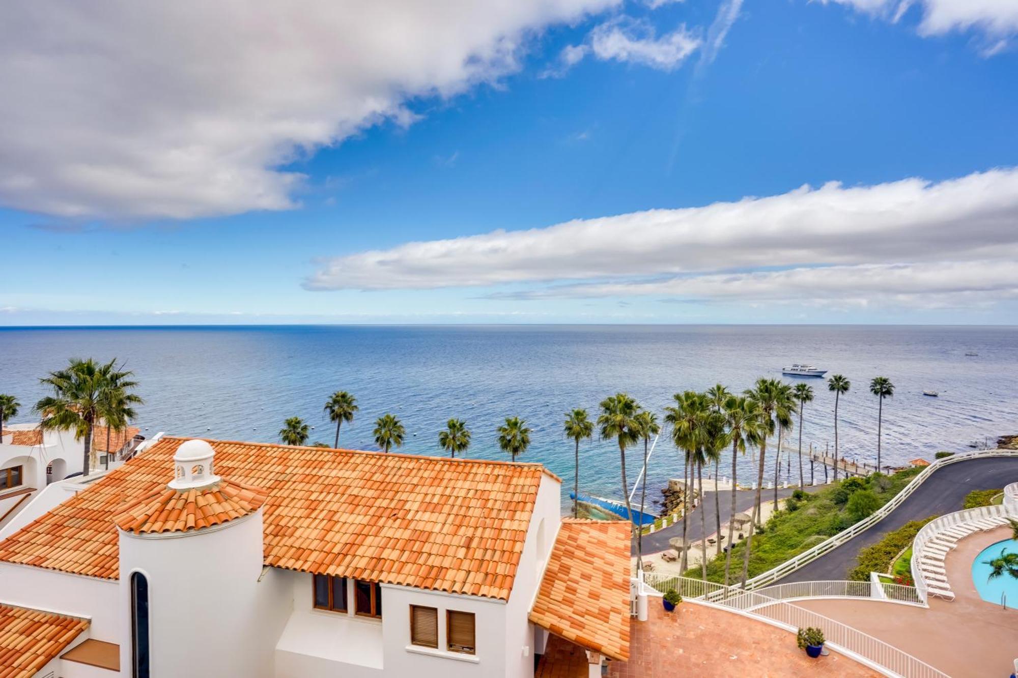 Bright Catalina Island Condo With Ocean Views! อาวาลอน ภายนอก รูปภาพ