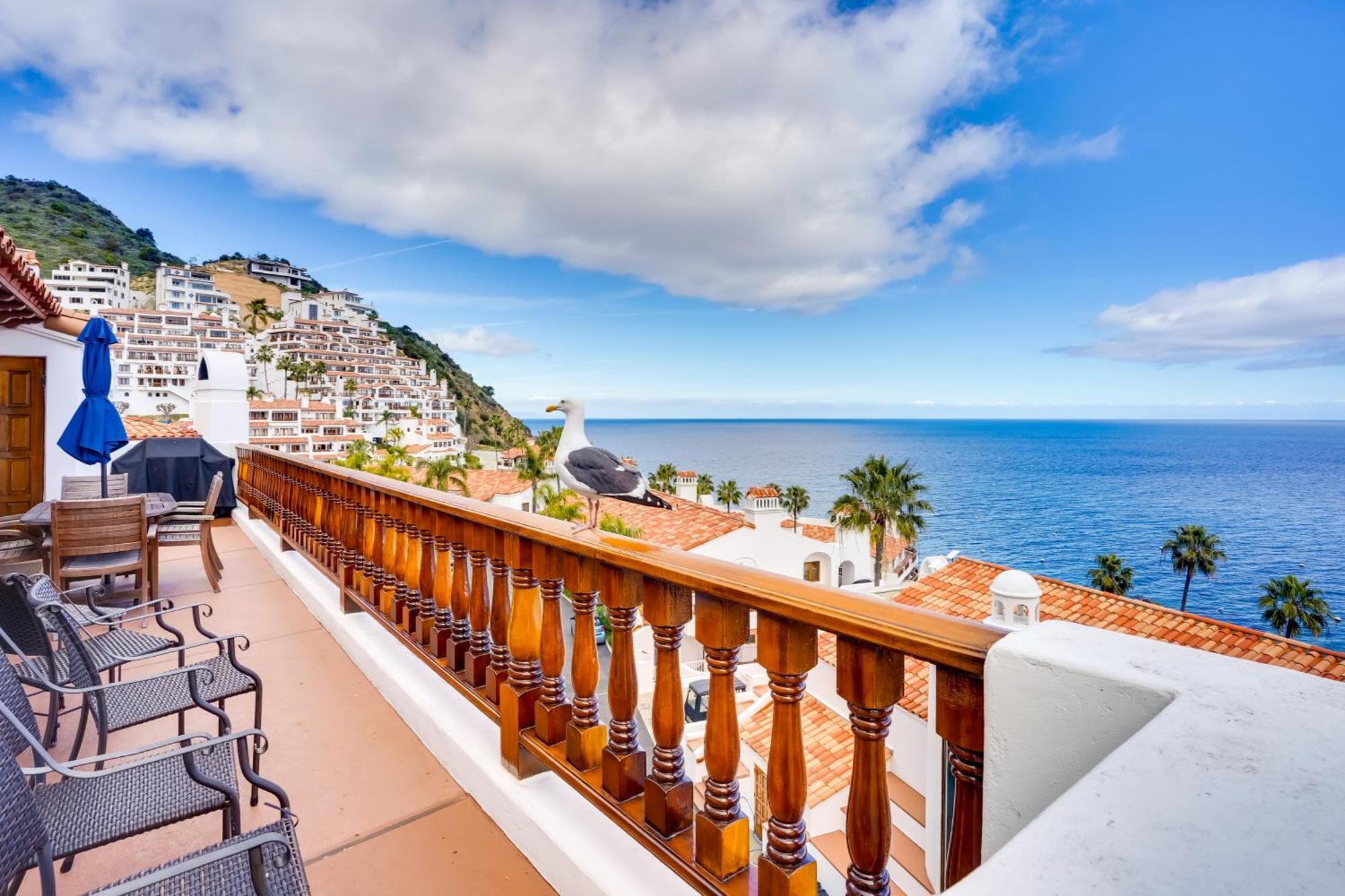 Bright Catalina Island Condo With Ocean Views! อาวาลอน ภายนอก รูปภาพ