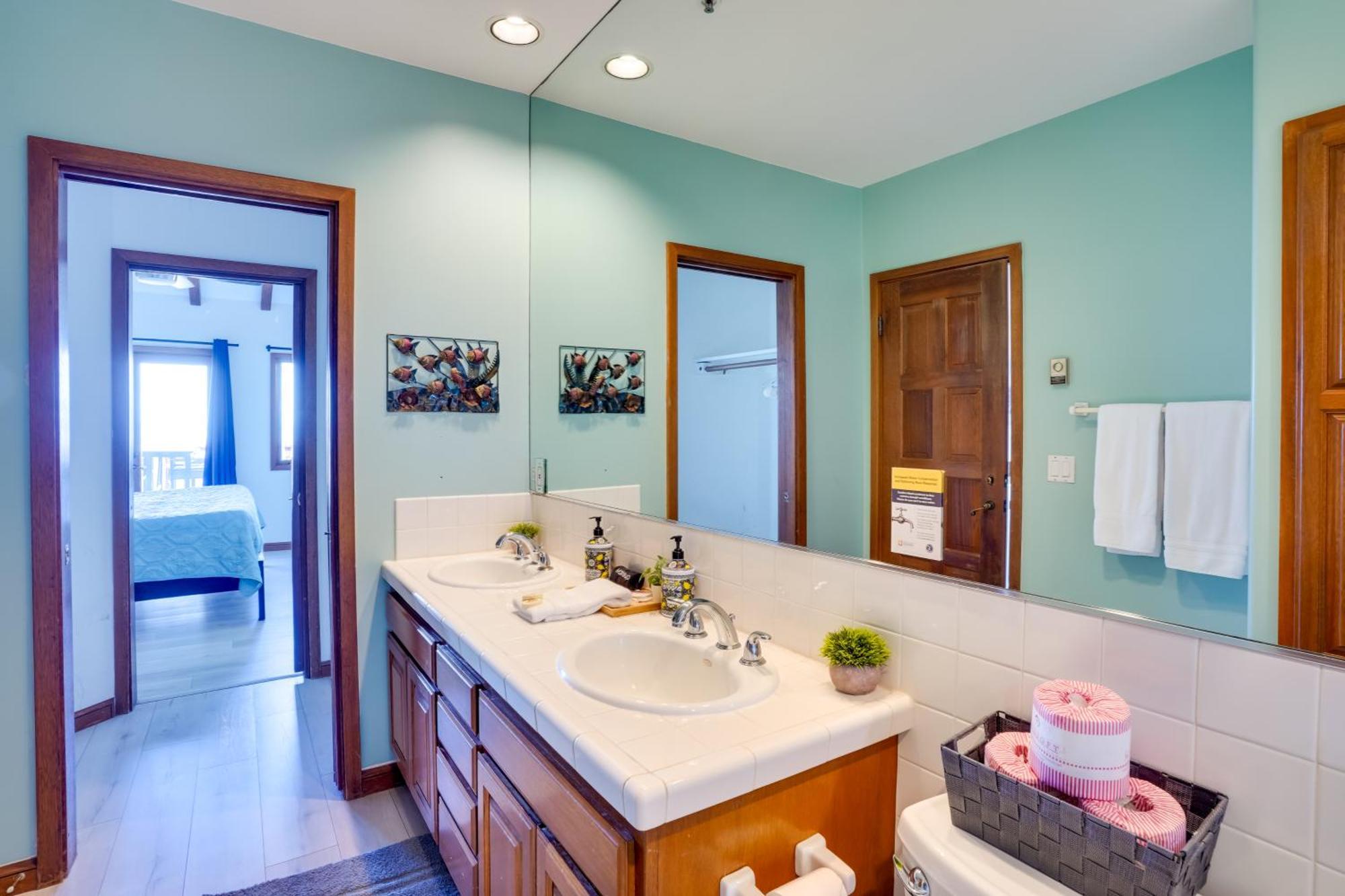 Bright Catalina Island Condo With Ocean Views! อาวาลอน ภายนอก รูปภาพ