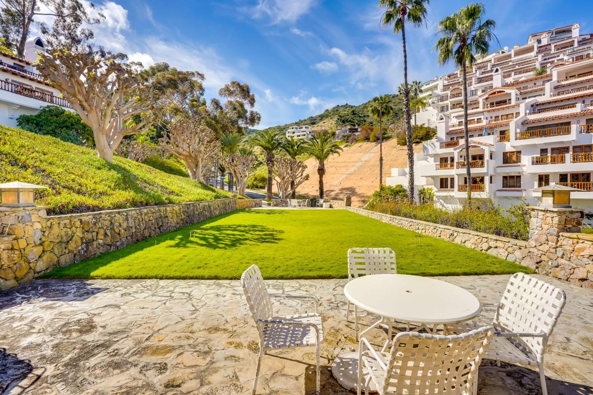 Bright Catalina Island Condo With Ocean Views! อาวาลอน ภายนอก รูปภาพ